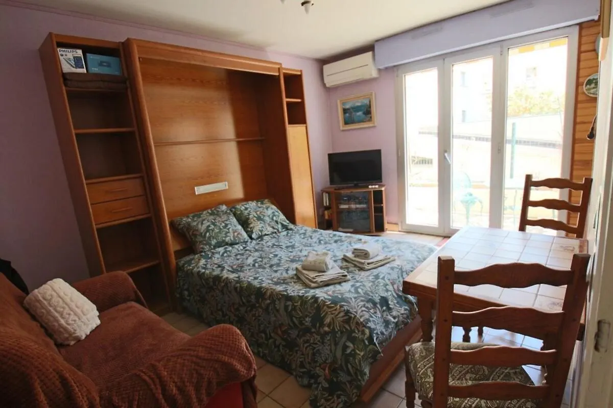 Studio 24 M2 Le Grand Passage Centre-Ville Terrasse Climatisation Parking 0*, Aix-les-Bains